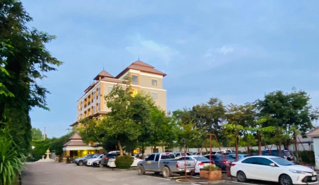 The Green Residence 304 Si Maha Phot Εξωτερικό φωτογραφία